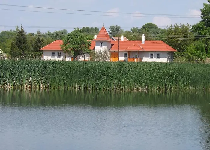 Nagybajcsi Koertefa Vendeghaz